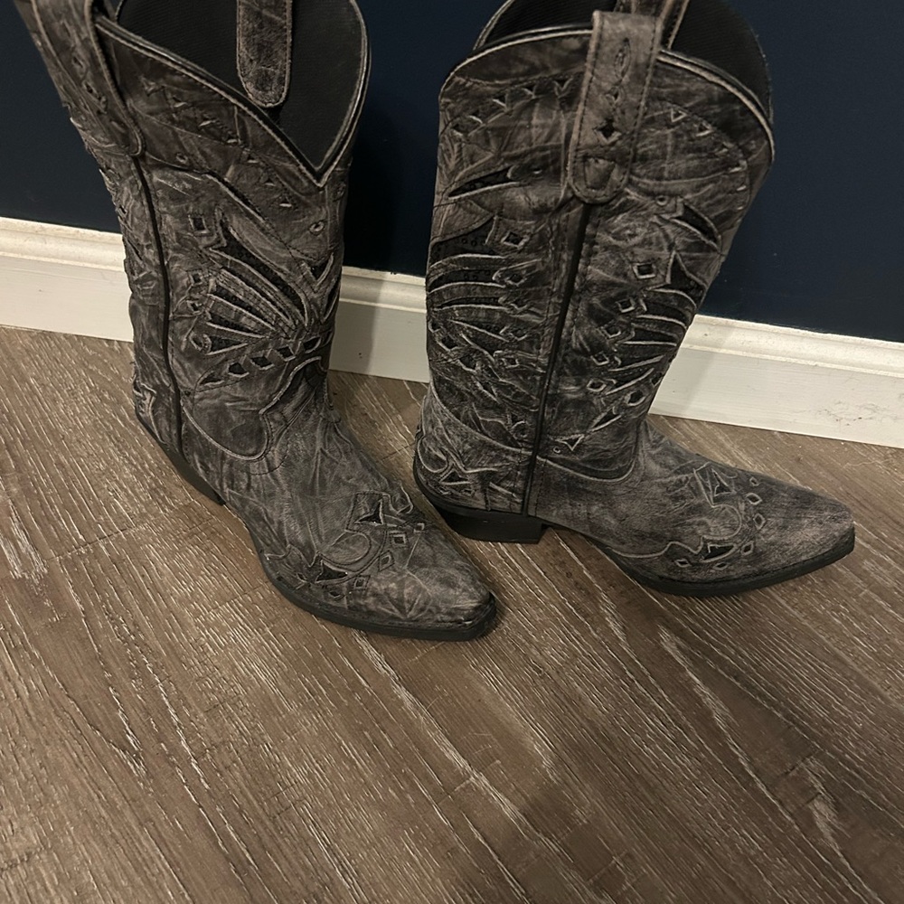 Laredo Charcoal Heeled Boots